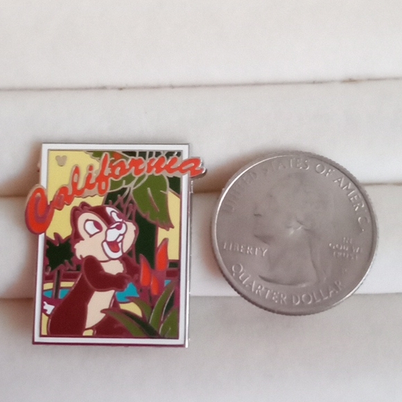 DISNEY HIDDEN MICKEY CHIP CALIFORNIA PIN - Picture 5 of 5